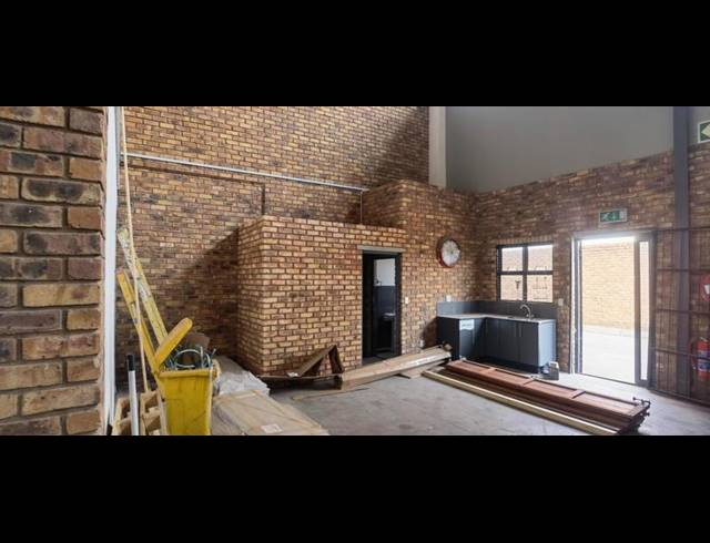 INDUSTRIAL PROPERTY TO RENT IN N4 GATEWAY INDUSTRIAL PARK
